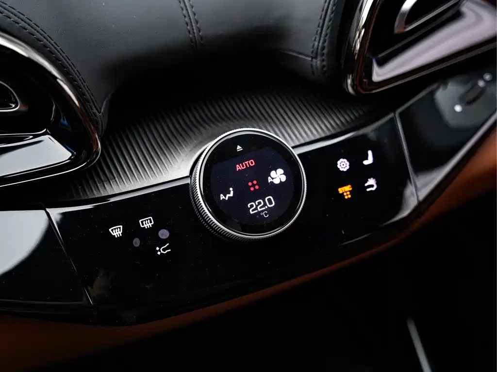 Purosangue 2023 6.5L V12 купить на сайте DeffCars