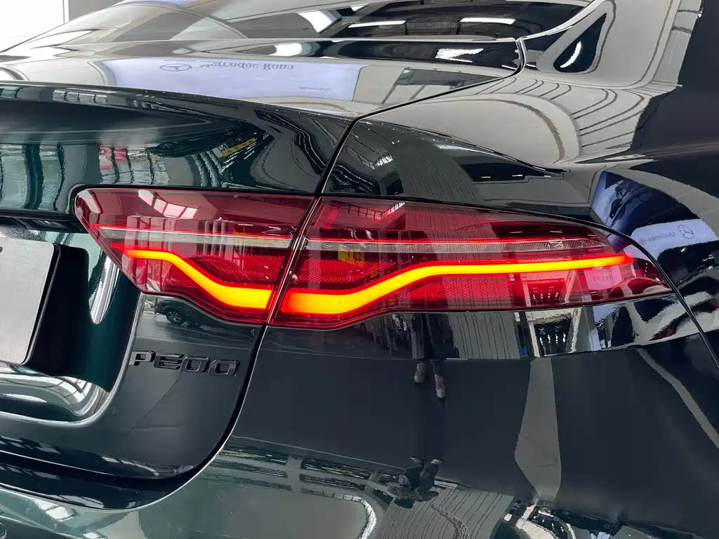 Jaguar XEL 2023 2.0T 250PS R-DYNAMIC S Advanced Sports Edition купить на сайте DeffCars