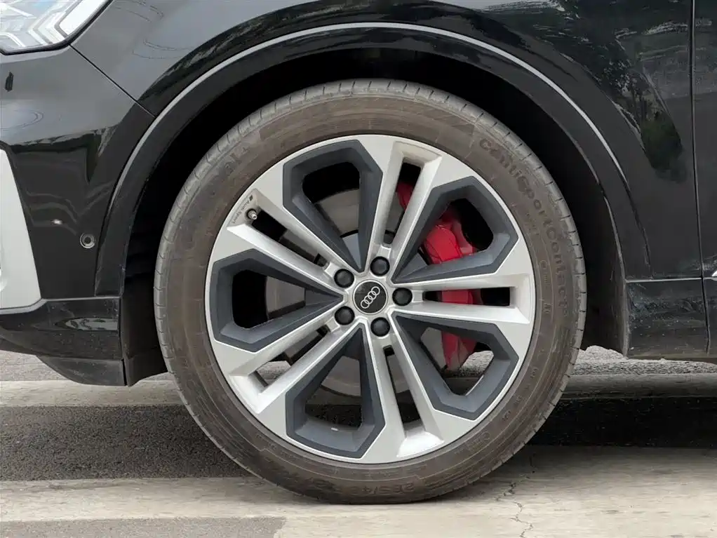 Audi Q7 2023 55 TFSI quattro S premium model купить на сайте DeffCars
