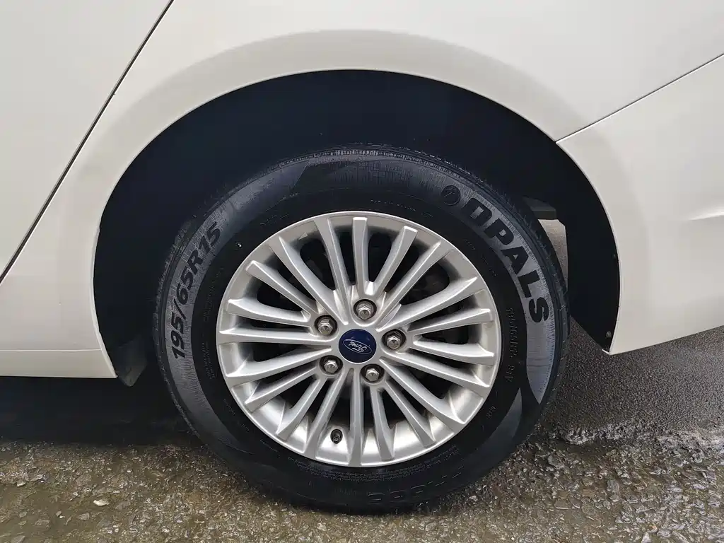 Escort 2017 facelift 1.5L automatic comfort model купить на сайте DeffCars
