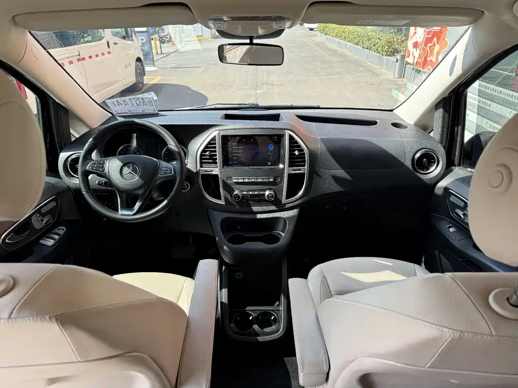 Vito 2023 2.0T Business Edition 7 seats купить на сайте DeffCars