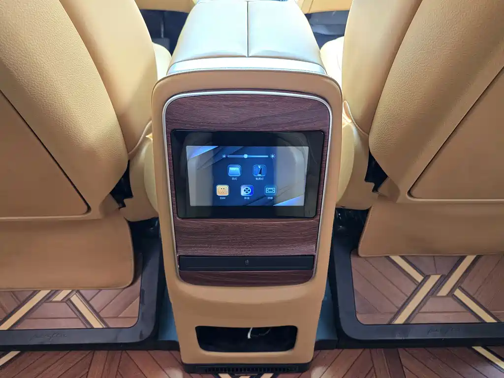 Vito 2020 2.0T Elite Edition 7 seats купить на сайте DeffCars