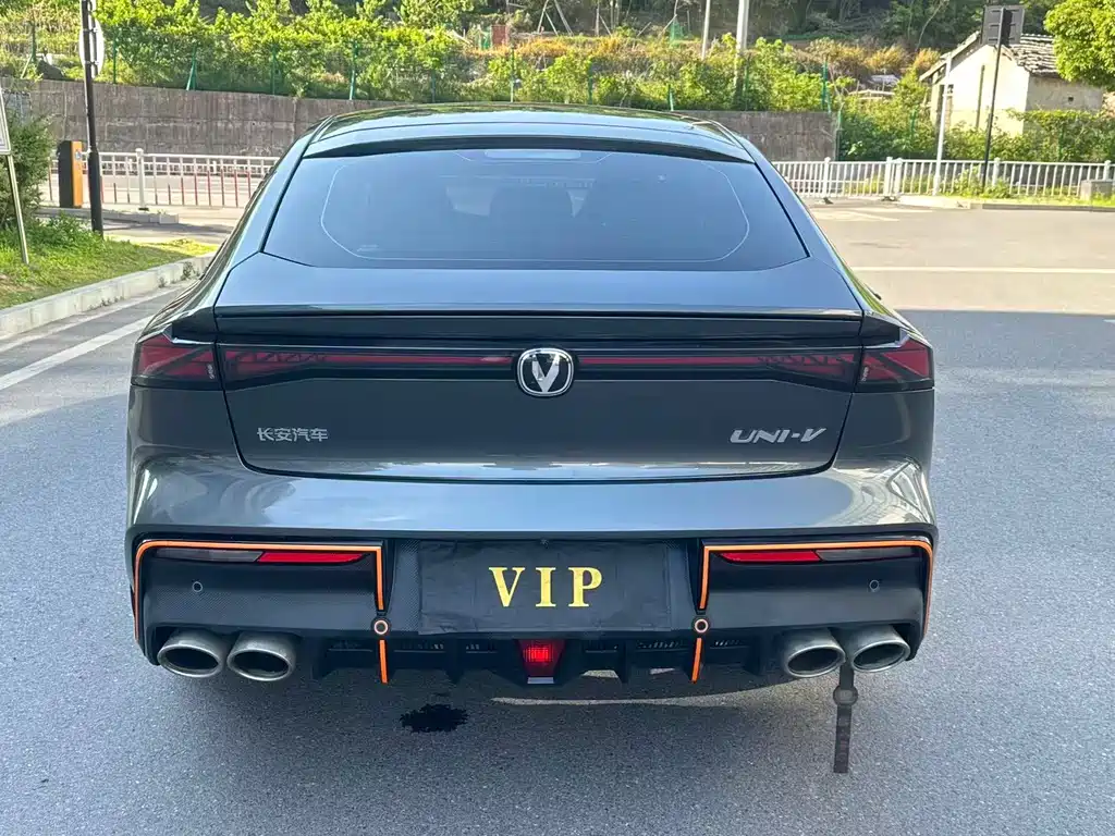 Changan UNI-V 2023 1.5T sports version купить на сайте DeffCars