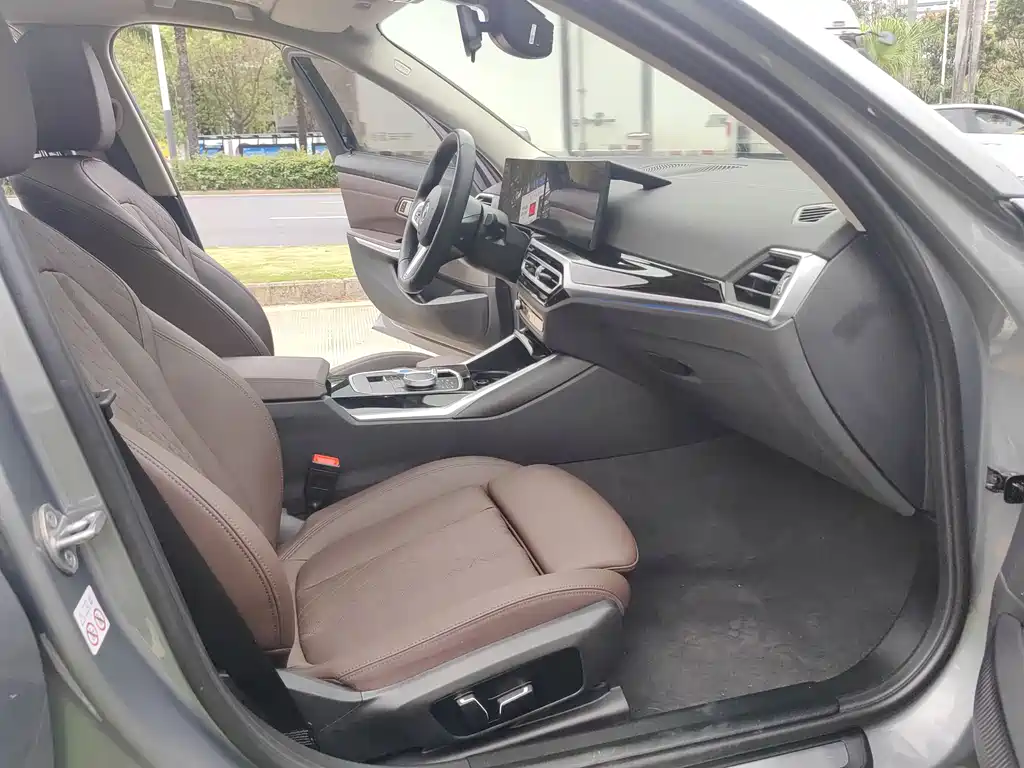 BMW i3 2024 eDrive 35 L купить на сайте DeffCars