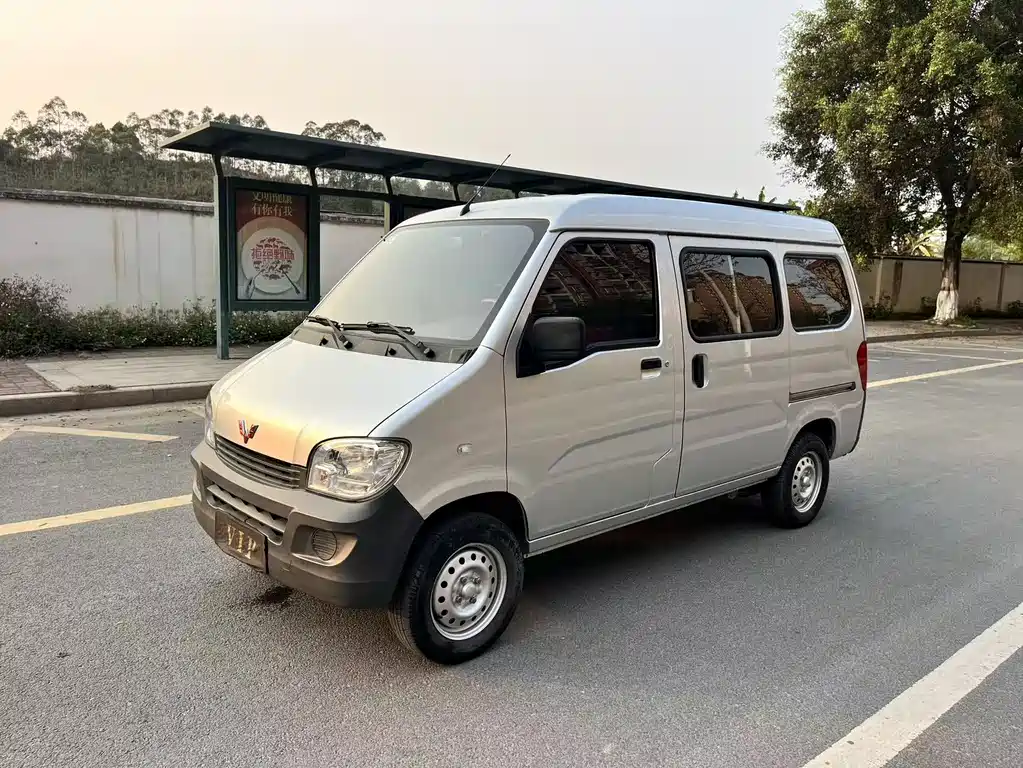 Wuling Zhiguang 2020 1.2L Practical National VI LSI купить на сайте DeffCars