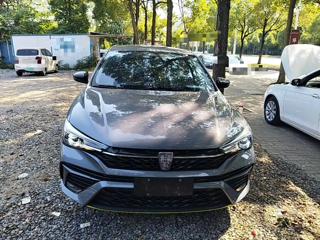 Roewe i5 2021 1.5L manual platinum version купить на сайте DeffCars