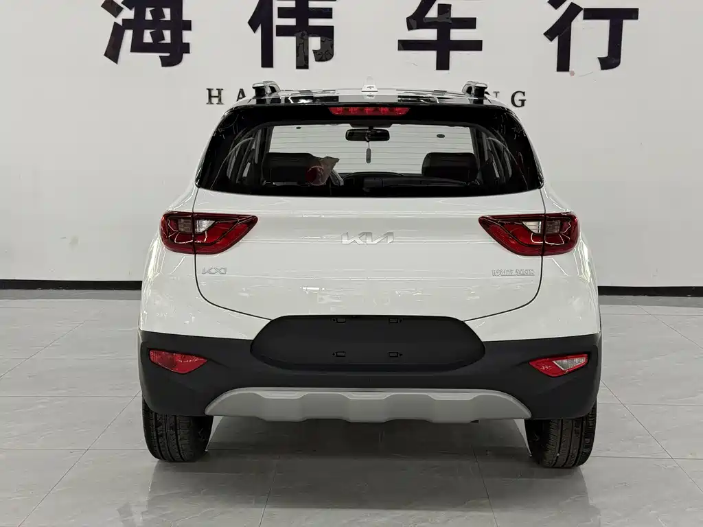 Yipao 2026 1.4L sunroof version купить на сайте DeffCars