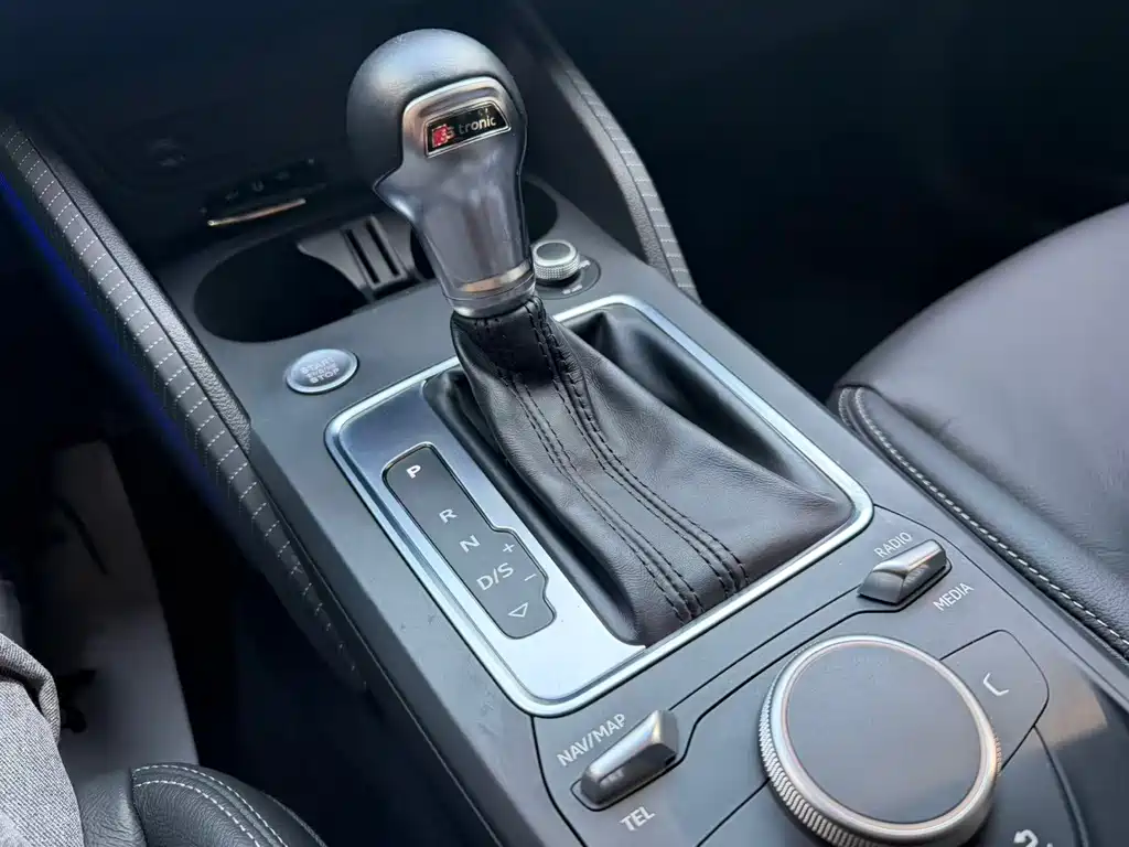 Audi Q2L 2021 35 TFSI fashionable and dynamic купить на сайте DeffCars