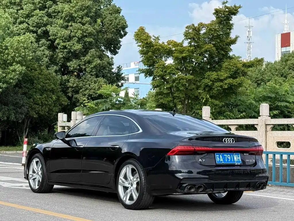 Audi A7L 2022 45 TFSI S-line Dream Future Edition купить на сайте DeffCars