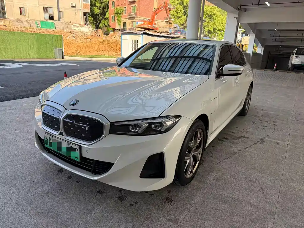 BMW i3 2022 eDrive 35 L купить на сайте DeffCars