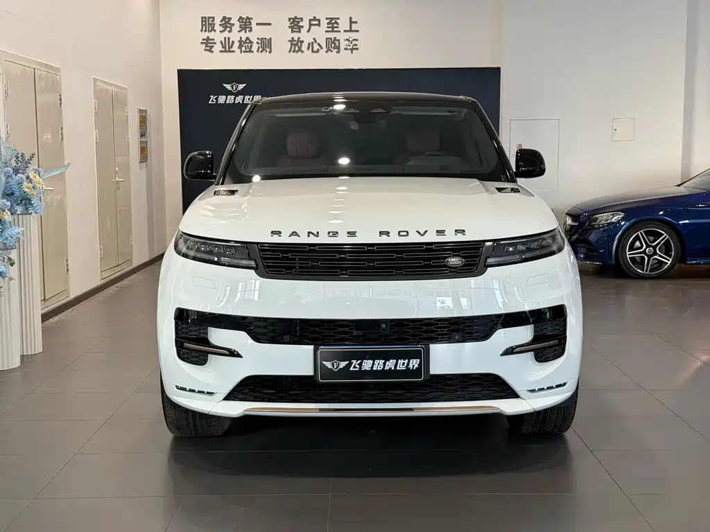 Range Rover Sport 2023 400PS Dynamic SE купить на сайте DeffCars