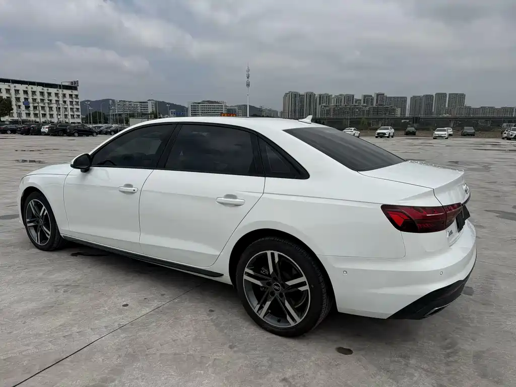 Audi A4L 2022 40 TFSI luxury and dynamic model купить на сайте DeffCars