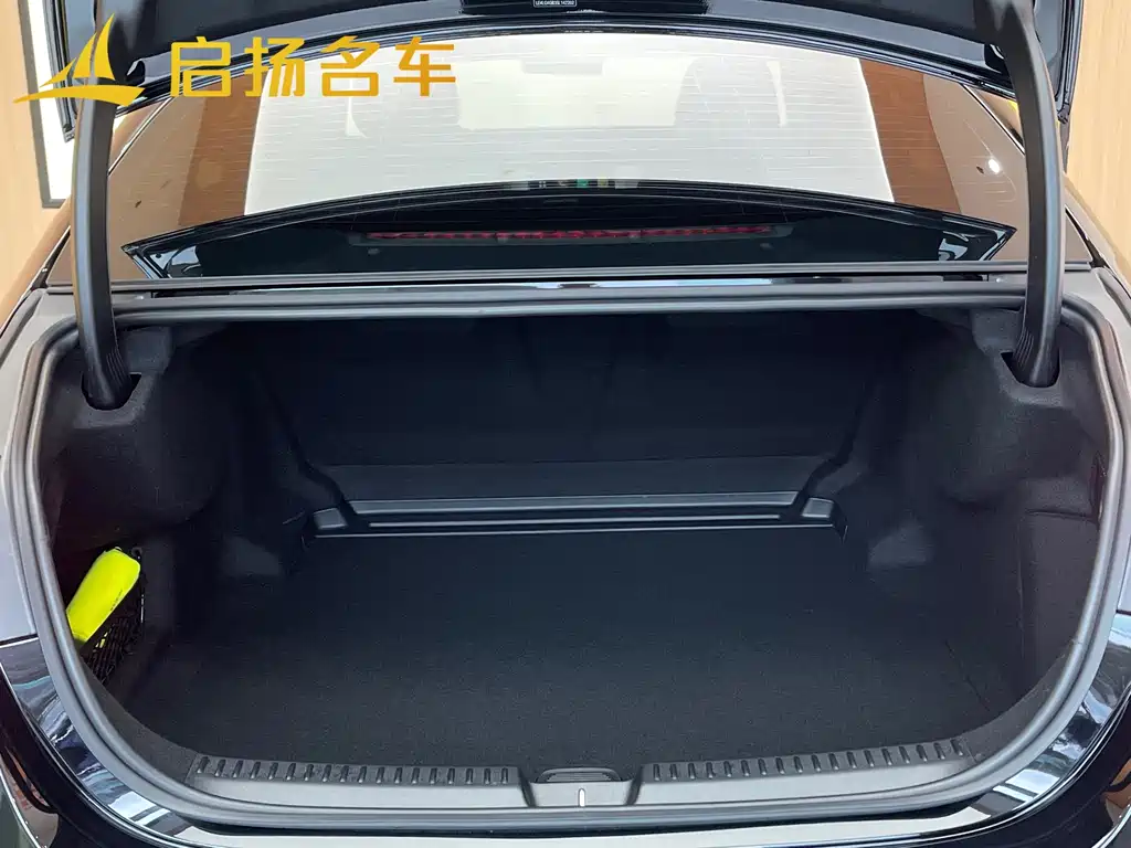 Mercedes-Benz E-Class 2025 E 300 L Luxury Model купить на сайте DeffCars