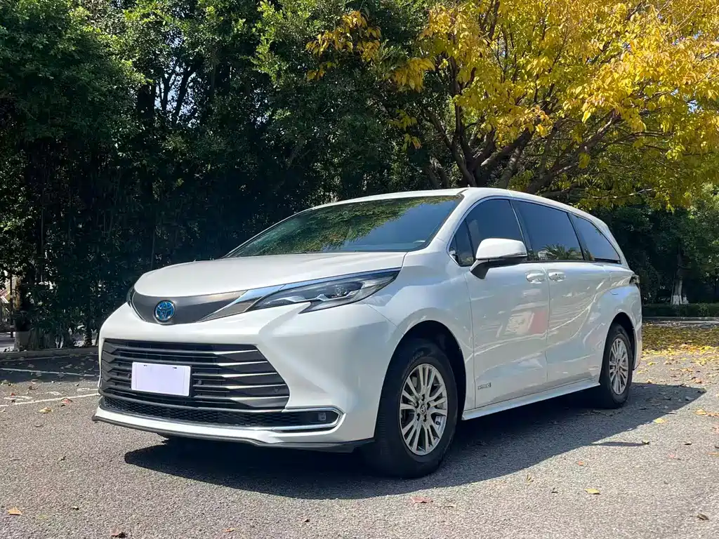 SIENNA 2024 2.5L Hybrid Comfort Edition купить на сайте DeffCars