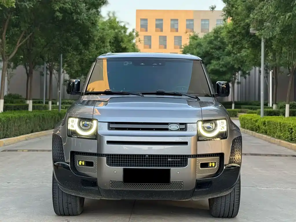 Land Rover Defender 2023 110 3.0T P400 X-DYNAMIC HSE купить на сайте DeffCars