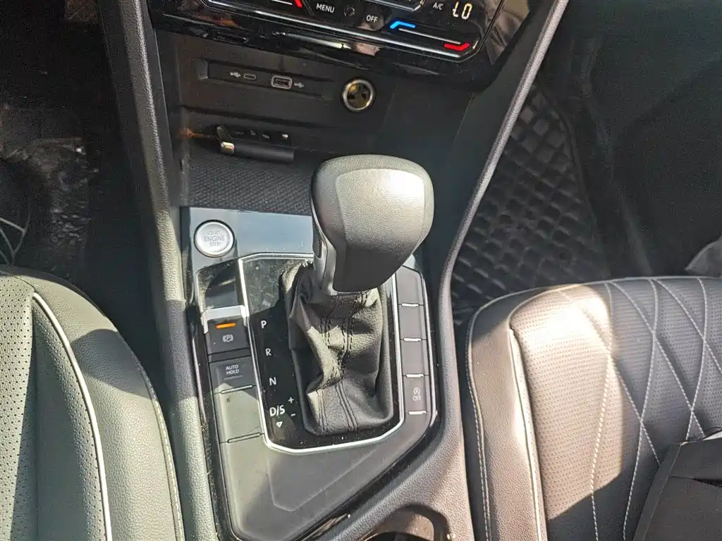 Tiguan L 2023 330TSI automatic two-wheel drive smart version купить на сайте DeffCars