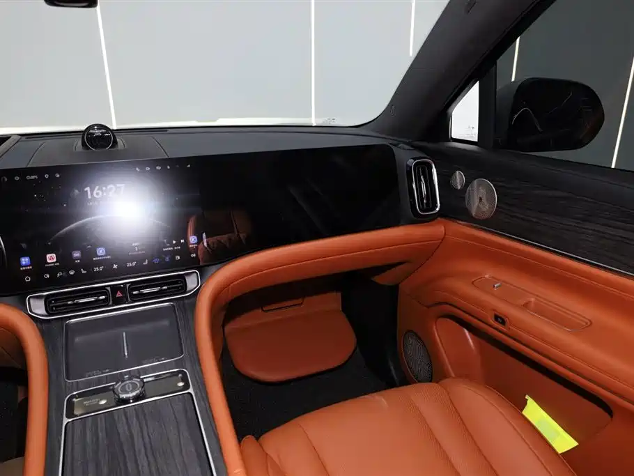 Wenjie M9 2024 extended range Ultra version 42kWh 6-seater version купить на сайте DeffCars