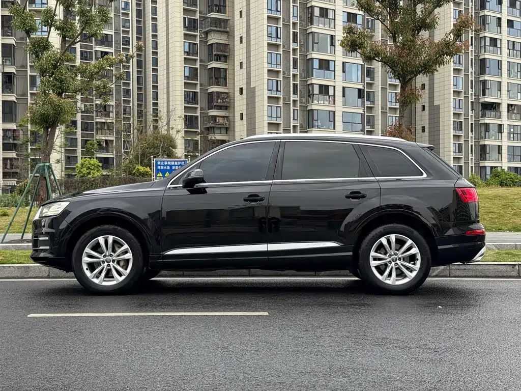 Audi Q7 2016 40 TFSI Comfort купить на сайте DeffCars