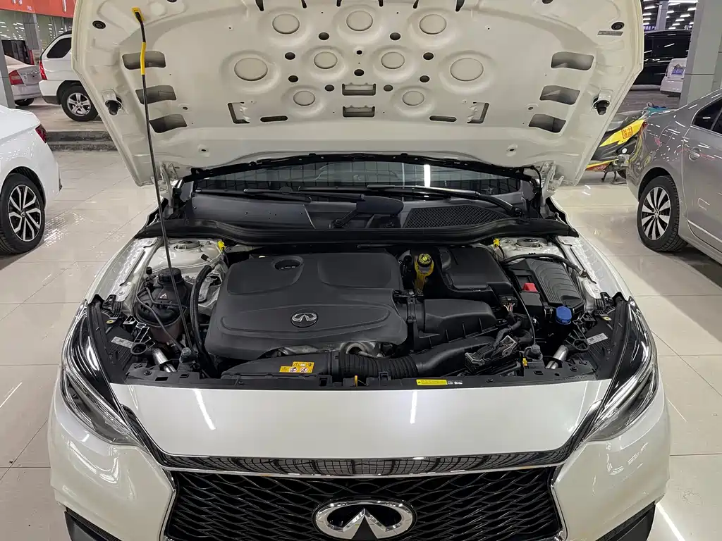 Infiniti QX30 2017 1.6T two-wheel drive sports version купить на сайте DeffCars