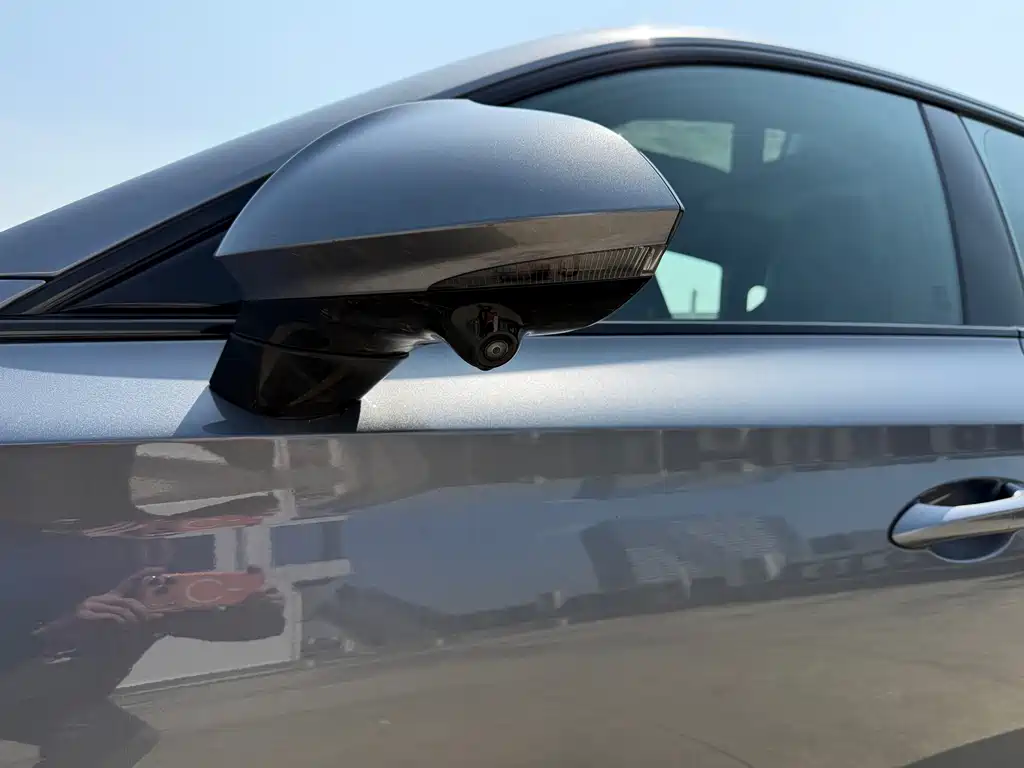 MG7 2023 2.0T automatic Trophy+ engine version купить на сайте DeffCars