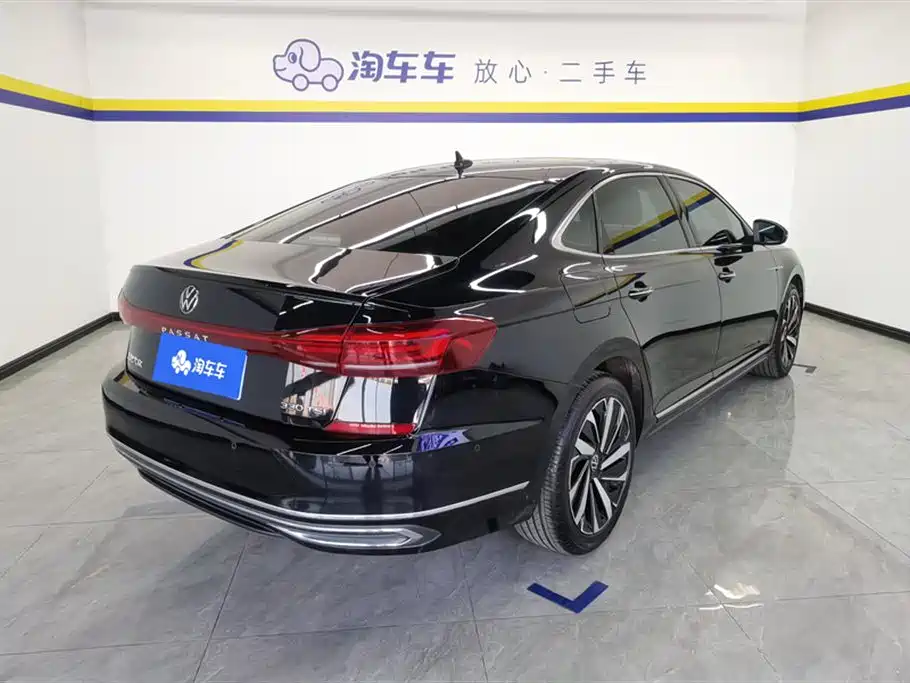 Passat 2022 330TSI Deluxe Edition купить на сайте DeffCars