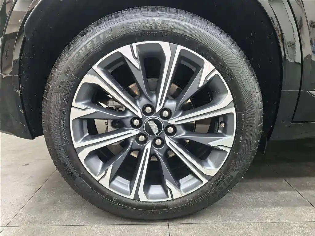 Cadillac XT5 2025 2.0T Luxury Edition купить на сайте DeffCars