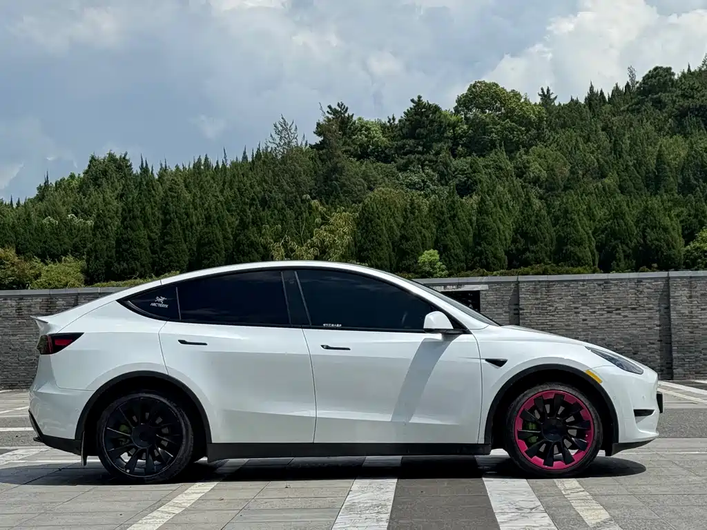 Model Y 2022 facelift rear-wheel drive version купить на сайте DeffCars