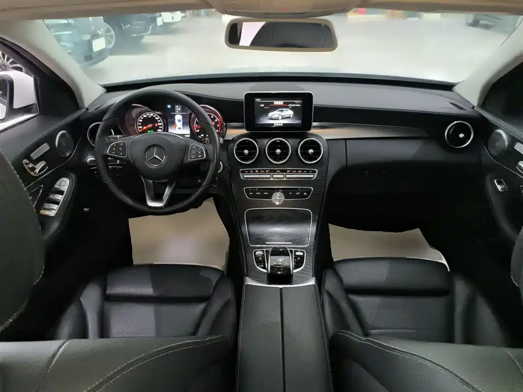 Mercedes-Benz C-Class 2018 C 200 L Sports Edition купить на сайте DeffCars