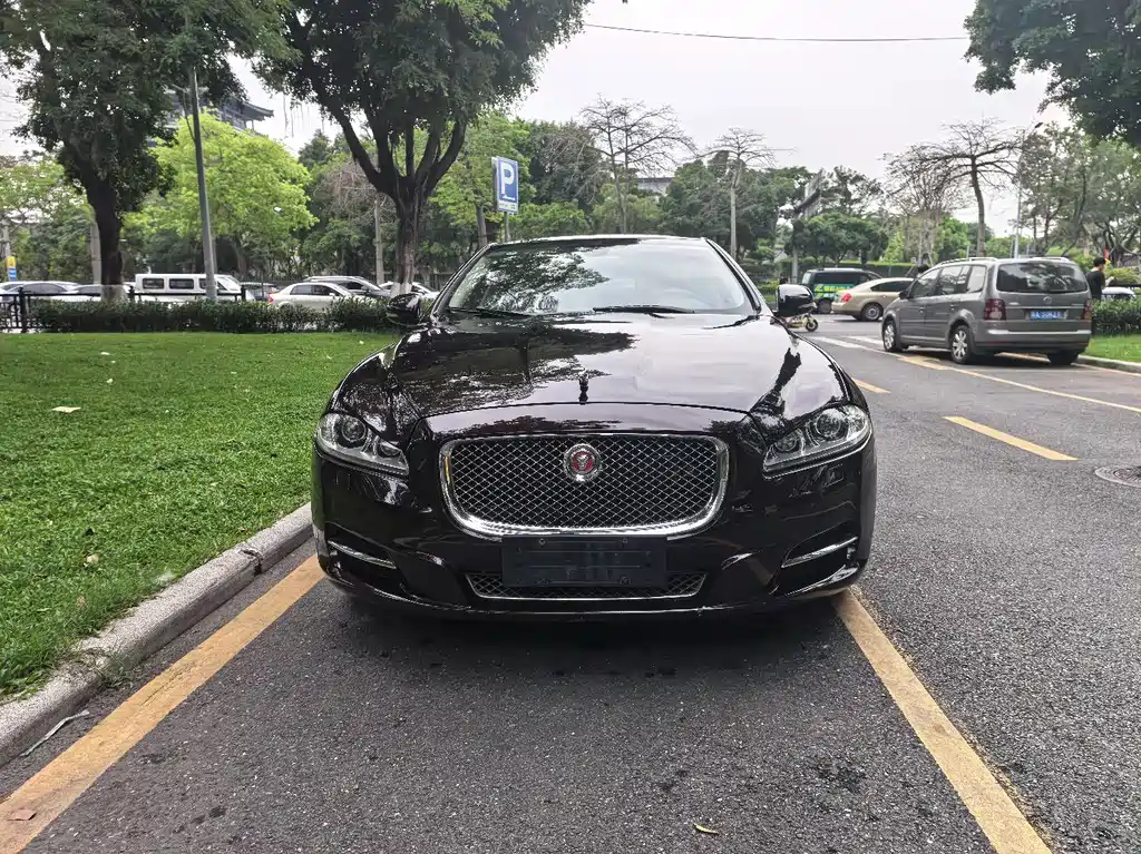 Jaguar XJ 2014 XJL 3.0 SC 2WD Exclusive Business Edition купить на сайте DeffCars