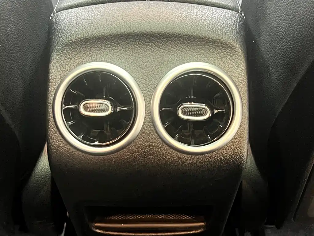 Mercedes-Benz GLB 2022 facelift version 2 GLB 200 dynamic version купить на сайте DeffCars