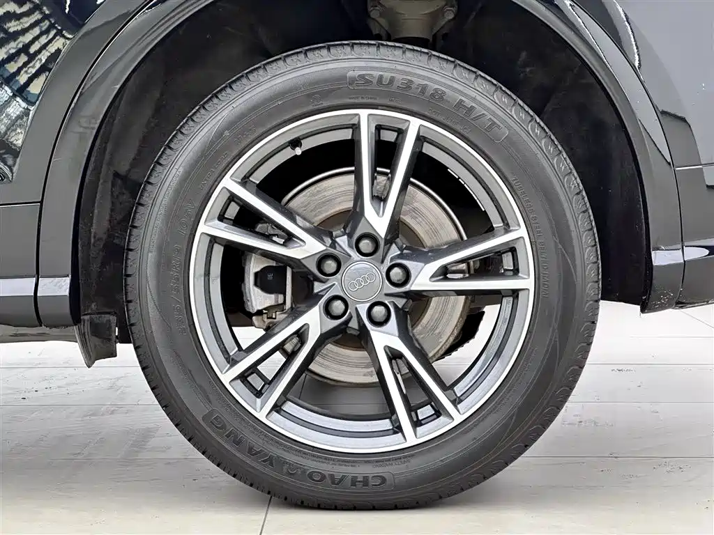 Audi Q5L 2018 40 TFSI enjoys fashionable style, National V купить на сайте DeffCars