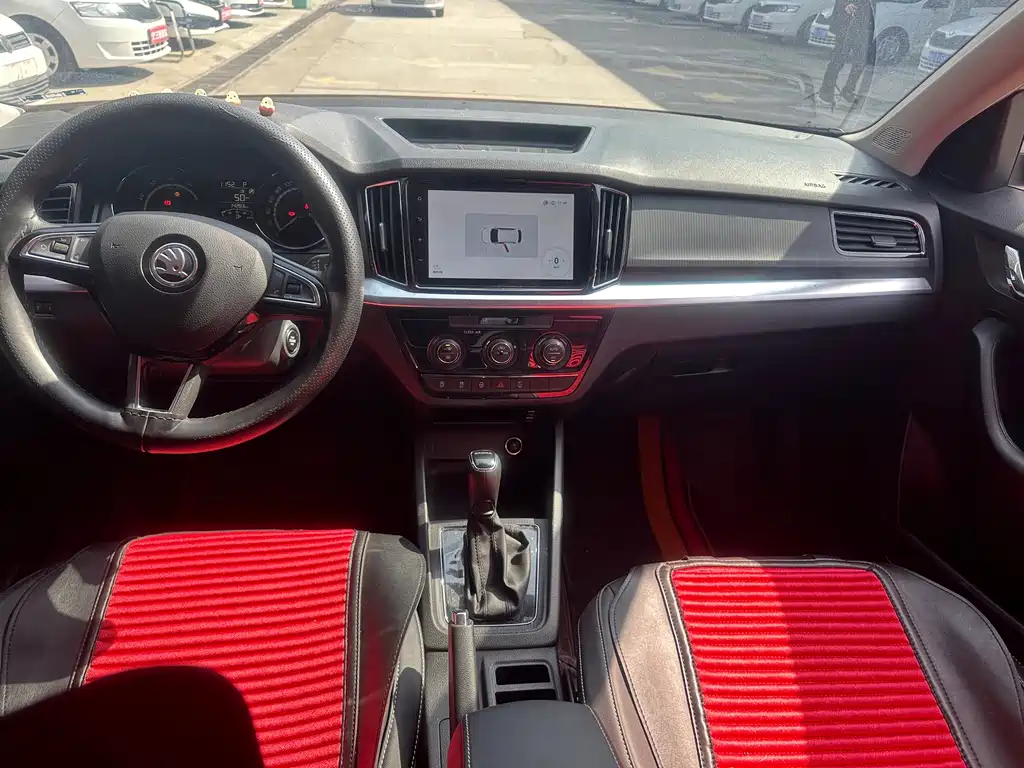 Komic 2024 1.5L automatic comfort version купить на сайте DeffCars