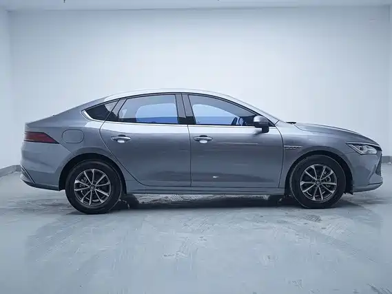 Qin Plus 2024 Honor Edition DM-i 55KM Leading Type купить на сайте DeffCars