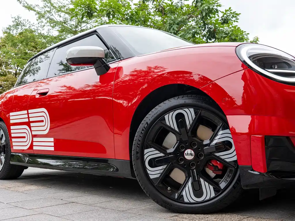 Electric MINI JCW 2025 Monte Carlo Nights 60th Anniversary Edition купить на сайте DeffCars