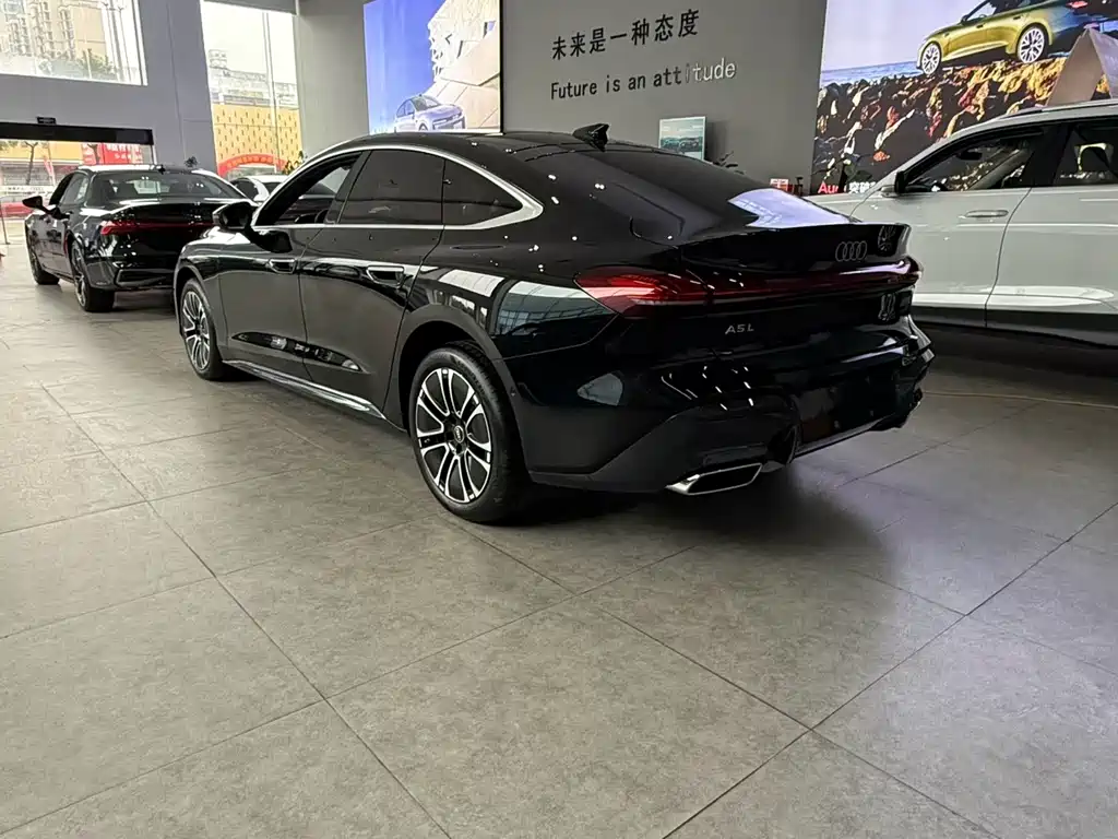Audi A5L Sportback 2026 TFSI 150kW luxury model купить на сайте DeffCars