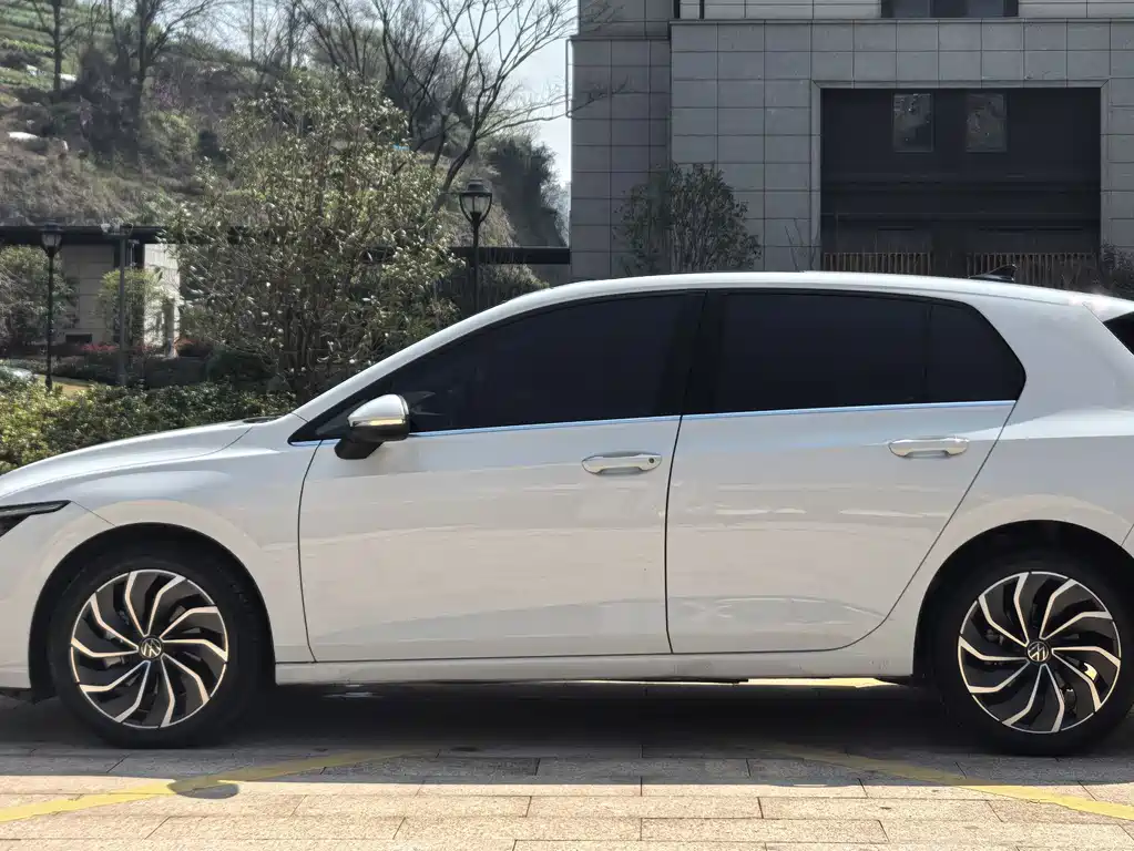 Golf 2023 280TSI DSG Pro купить на сайте DeffCars