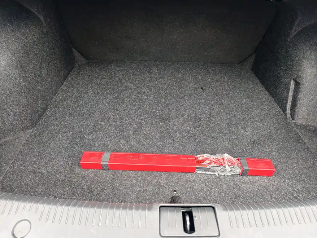 Roewe i6 Classic 2018 20T Automatic Internet Smart Edition купить на сайте DeffCars
