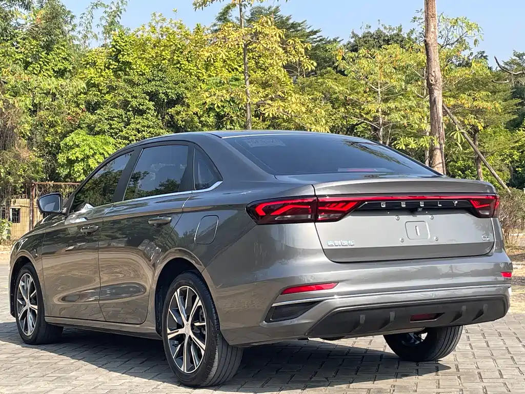 Emgrand 2023 4th Generation Champion Edition 1.5L CVT flagship model купить на сайте DeffCars