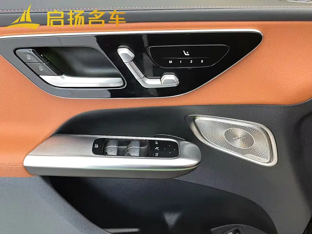 Mercedes-Benz GLC 2024 GLC 300 L 4MATIC luxury model 5 seats купить на сайте DeffCars