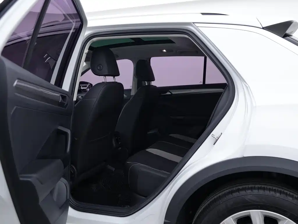 T-ROC 2020 280TSI DSG two-wheel drive aggressive model купить на сайте DeffCars