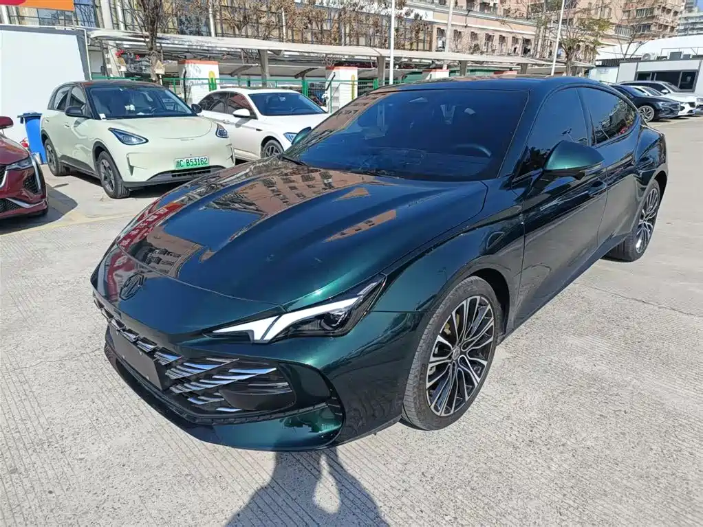 MG7 2023 2.0T Automatic Beauty Hunting Luxury Edition купить на сайте DeffCars