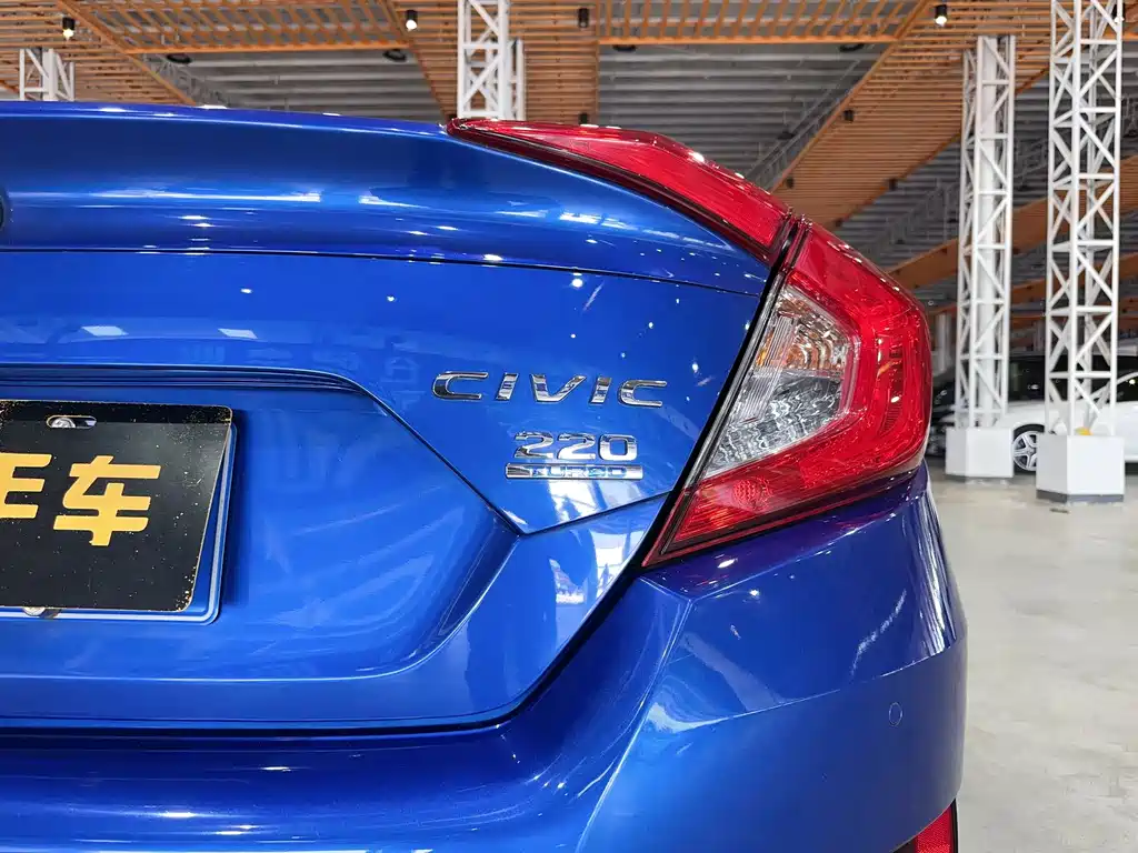 Civic 2016 220TURBO CVT Deluxe Edition купить на сайте DeffCars