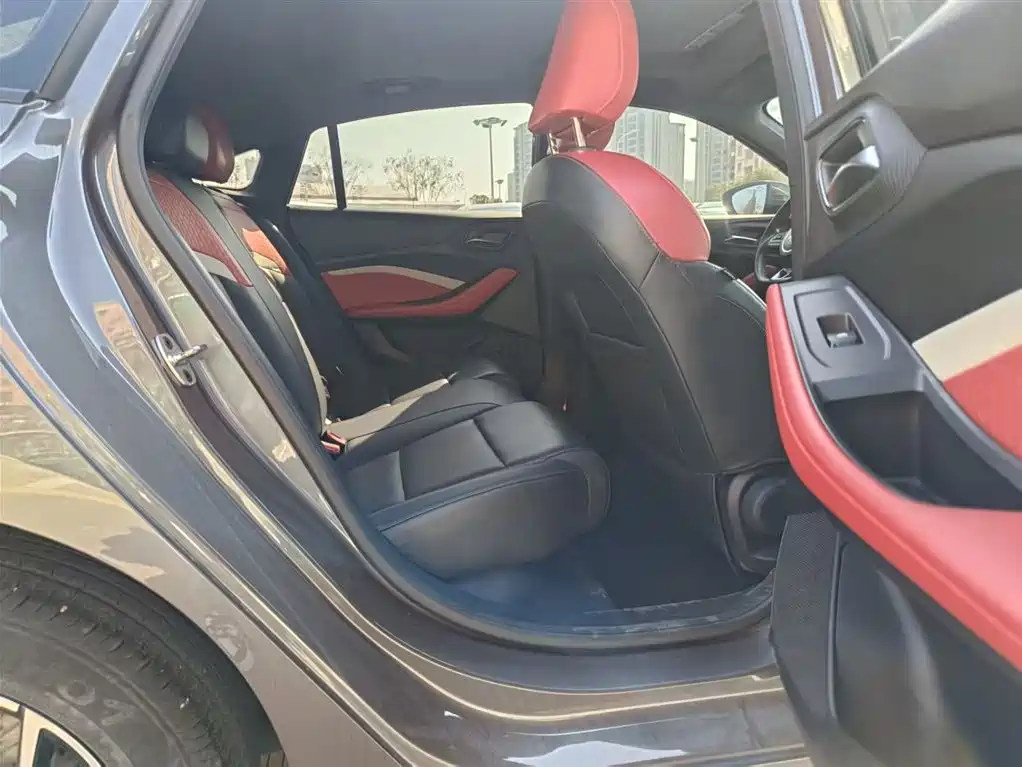 MG5 2023 180DVVT CVT flagship version купить на сайте DeffCars