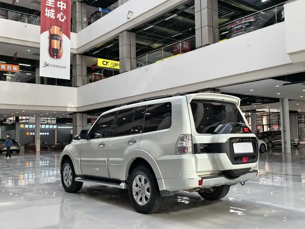 Pajero imported 2020 3.0L automatic comfort version купить на сайте DeffCars