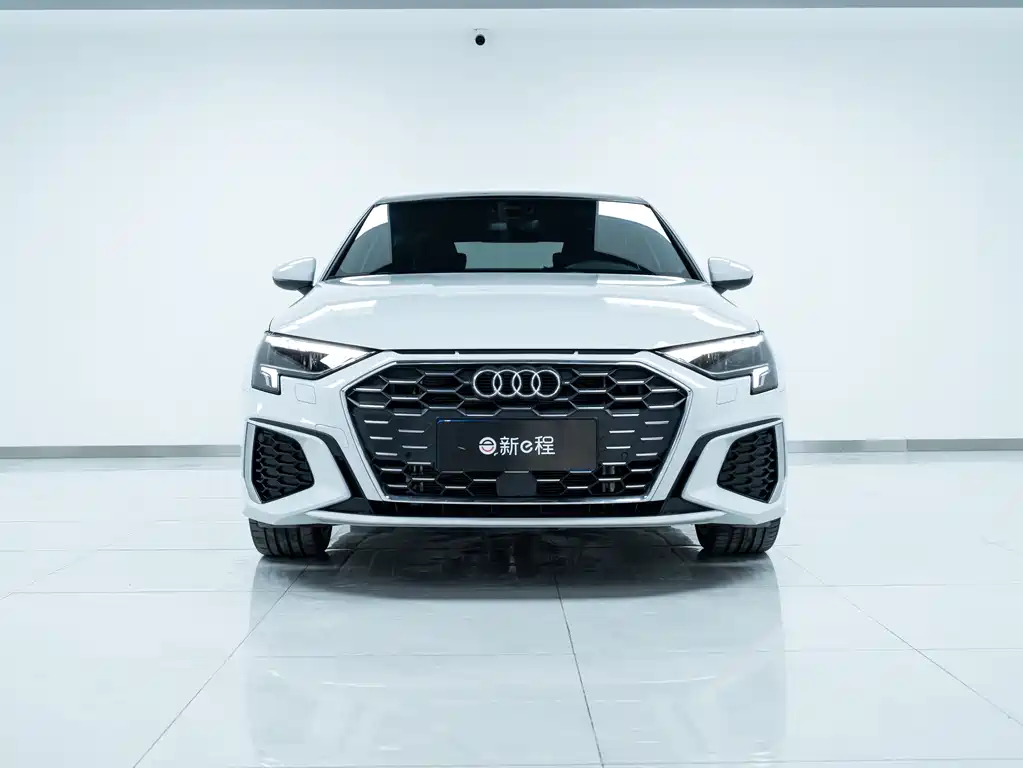 Audi A3 2024 A3L Limousine 35 TFSI Fashionable and Sporty купить на сайте DeffCars