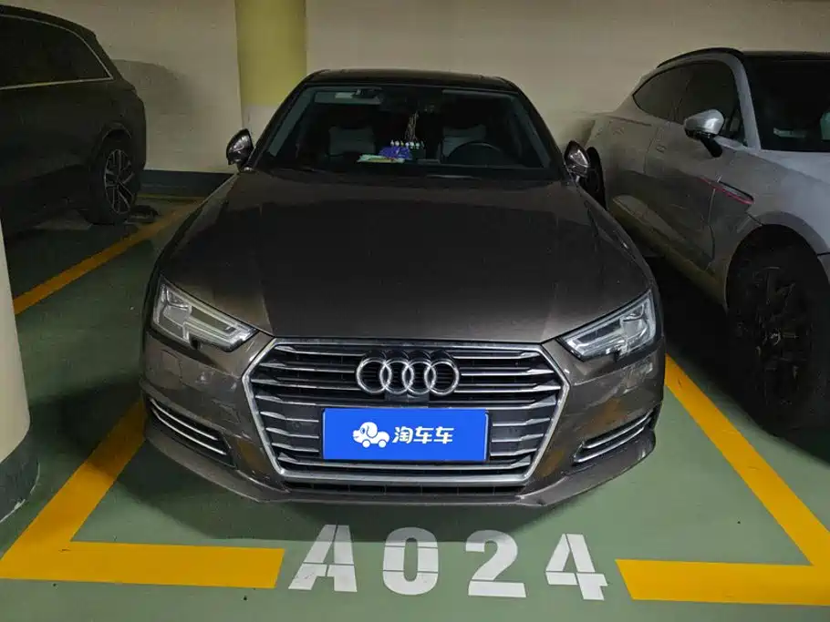 Audi A4L 2018 30th Anniversary Model 40 TFSI Enterprising купить на сайте DeffCars