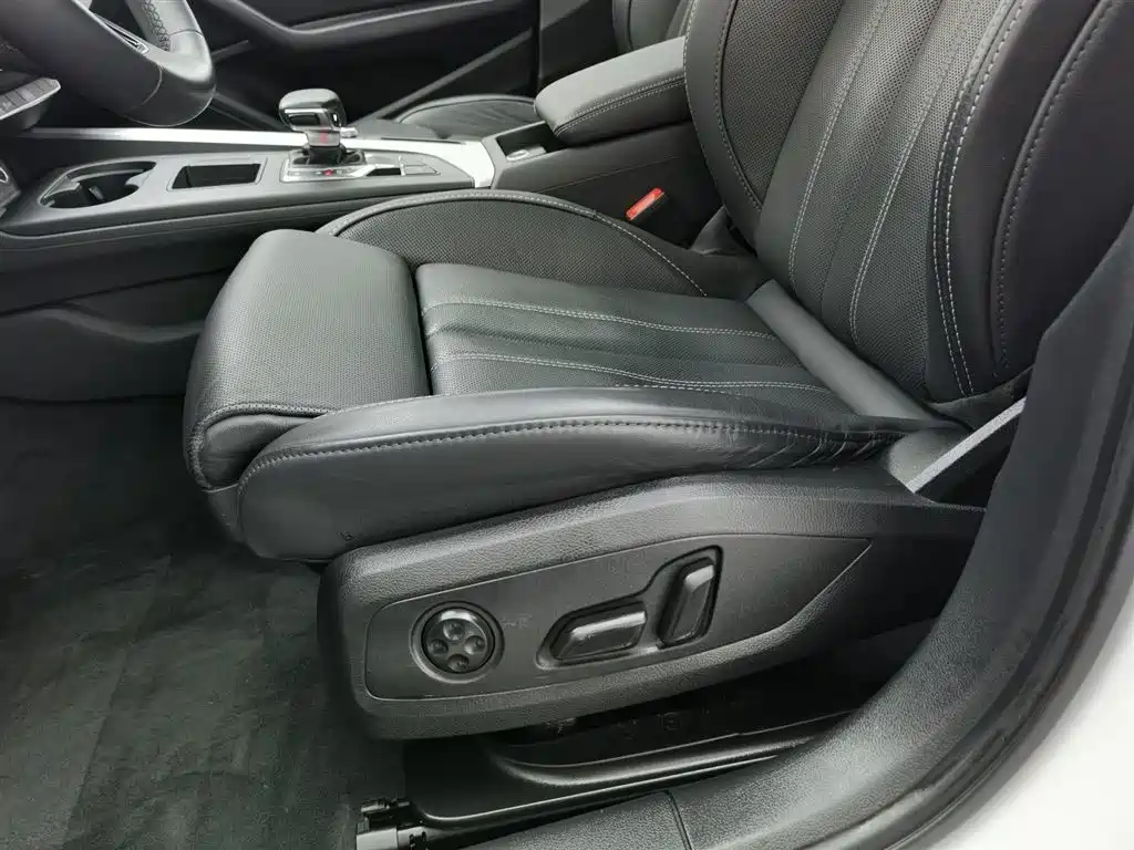 Audi A4L 2022 40 TFSI Fashionable and Dynamic купить на сайте DeffCars