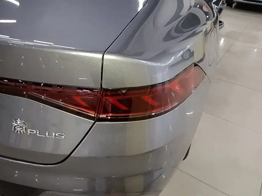 Qin PLUS 2024 Honor Edition DM-i 55KM Leading Model купить на сайте DeffCars