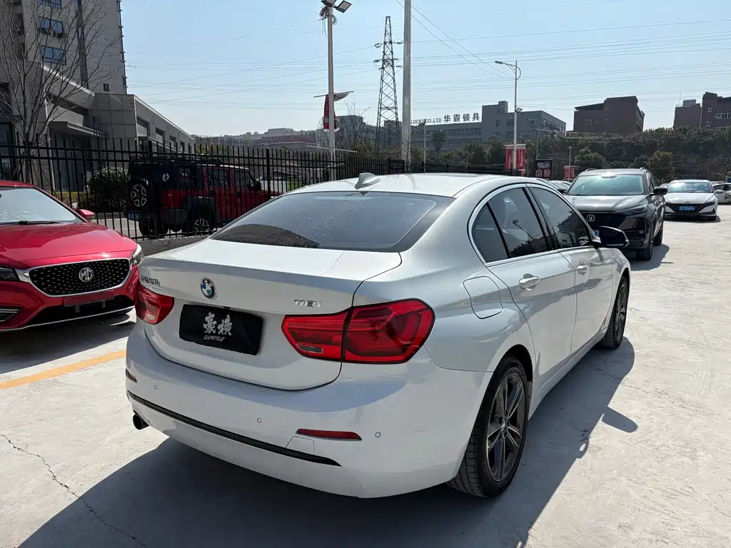 BMW 1 Series 2017 118i Sports купить на сайте DeffCars