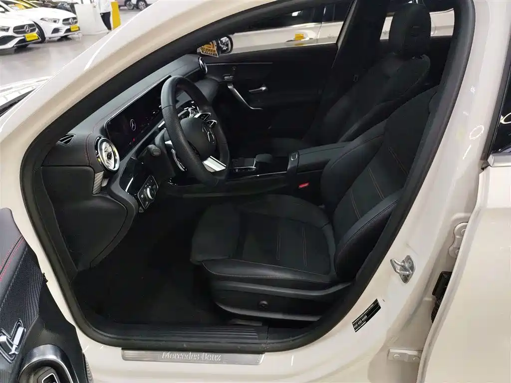 Mercedes-Benz A-Class 2024 A 200 L Fashion купить на сайте DeffCars